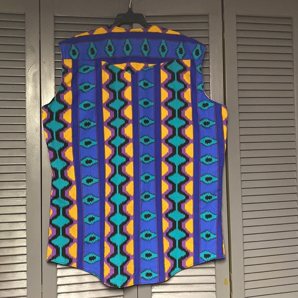 Road Runner XL Sleeveless Western Shirt - Picture 5 of 5